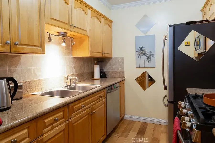 15344 Weddington Street #104, Sherman Oaks, CA 91411 - #3