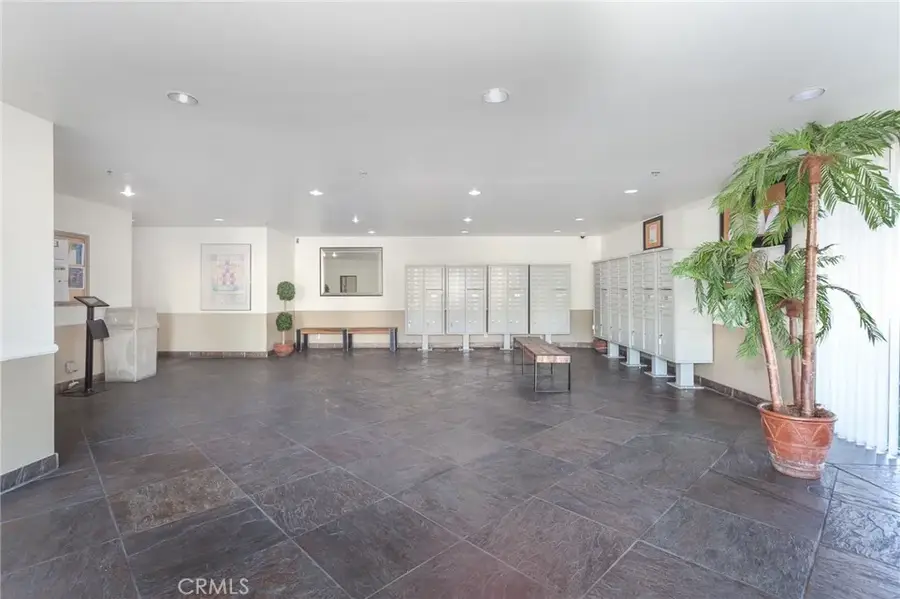 19350 Sherman Way #124, Reseda, CA 91335 - #2