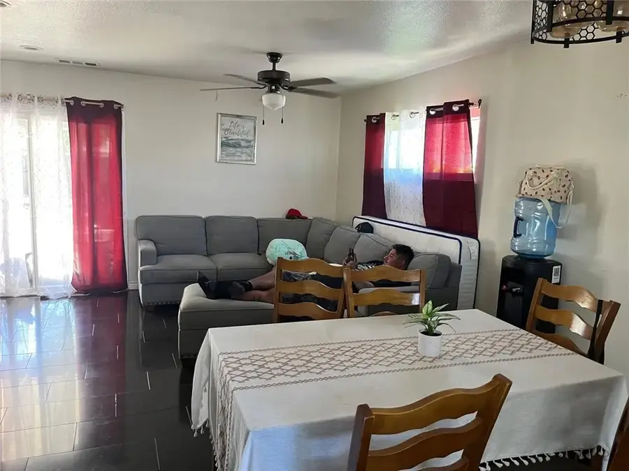 18005 Vine, Fontana, CA 92335 - #3
