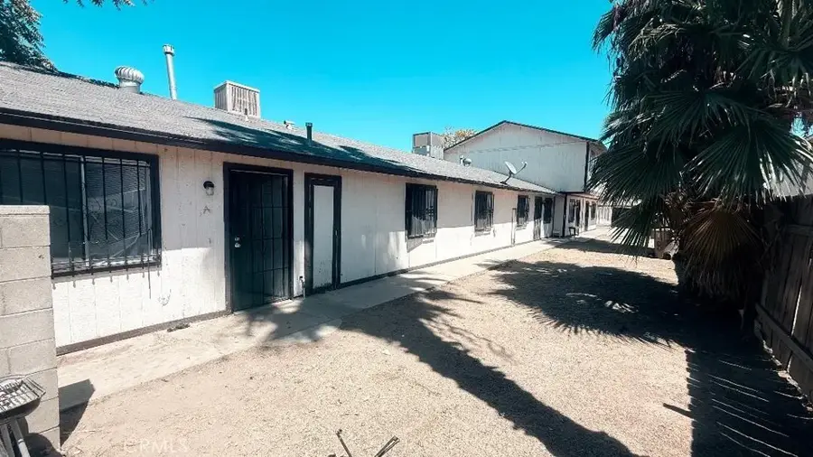 237 Dr Martin Luther King Jr, Bakersfield, CA 93307 - #2