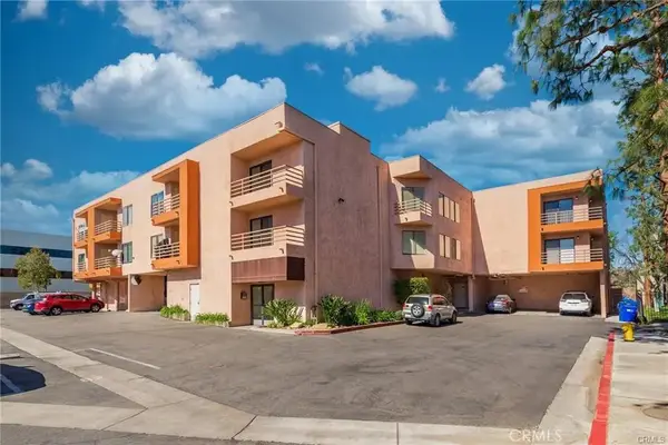 6815 Remmet #109, Canoga Park, CA 91303