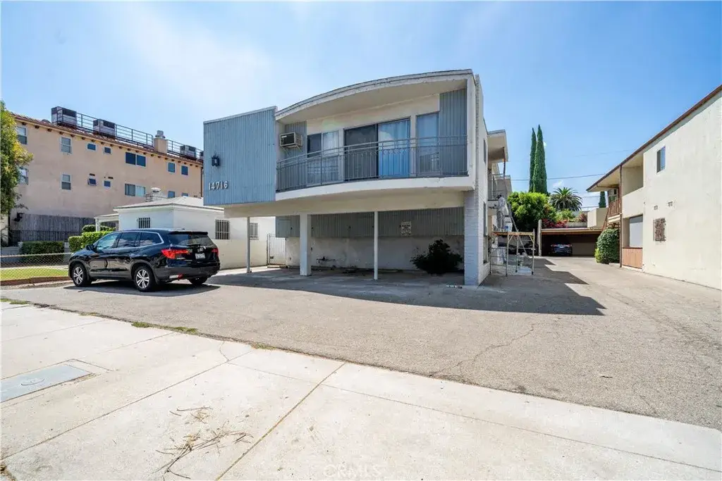 14716 Magnolia Boulevard, Sherman Oaks, CA 91403 - #1