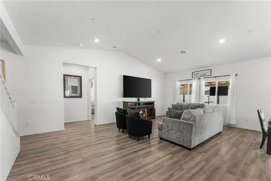 4413 W Avenue J2, Lancaster, CA 93536 - #3