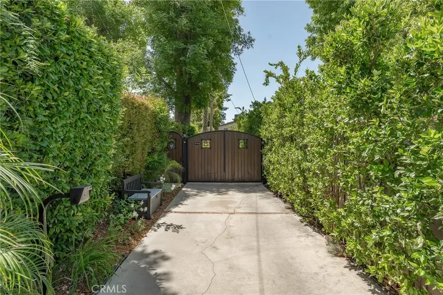 22702 Califa Street, Woodland Hills, CA 91367 - #3
