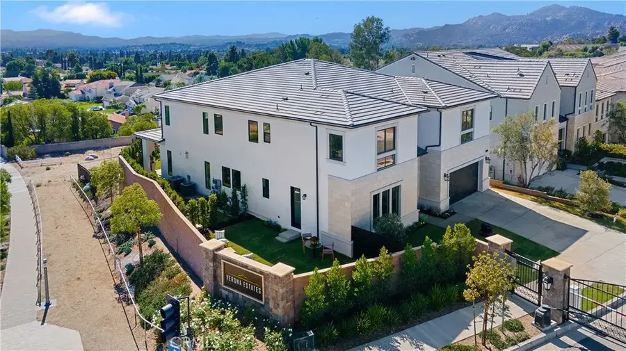 20500 Edgewood Court, Chatsworth, CA 91311 - #3