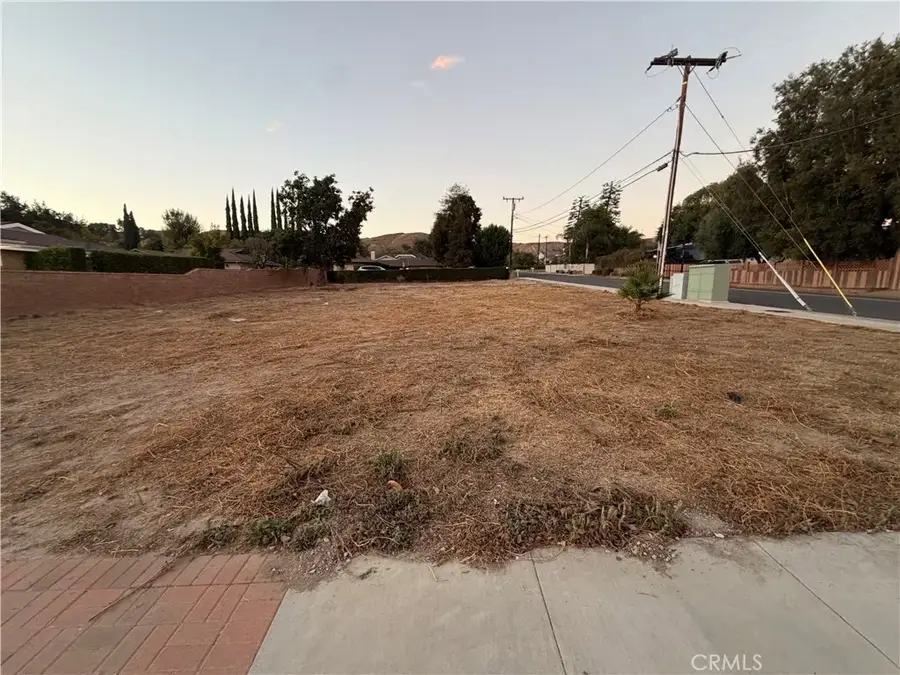2877 Avenida Simi, Simi Valley, CA 93065 - #2