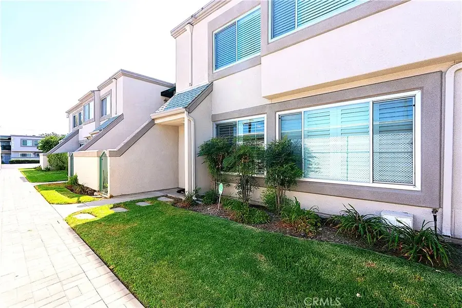 18502 Mayall #B, Northridge, CA 91324 - #2