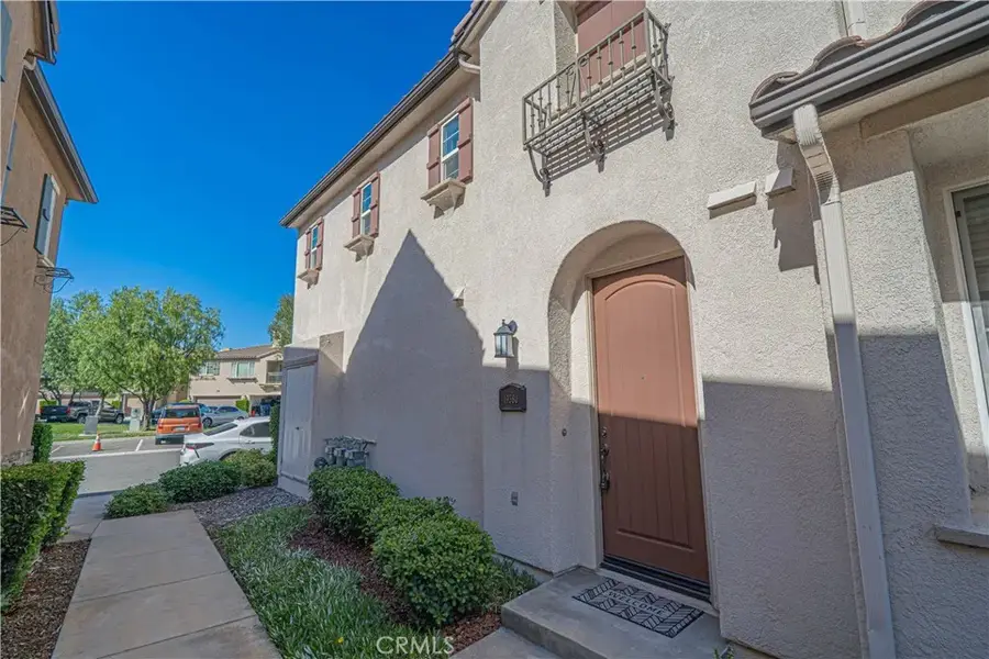 19380 Laroda, Saugus, CA 91350 - #3