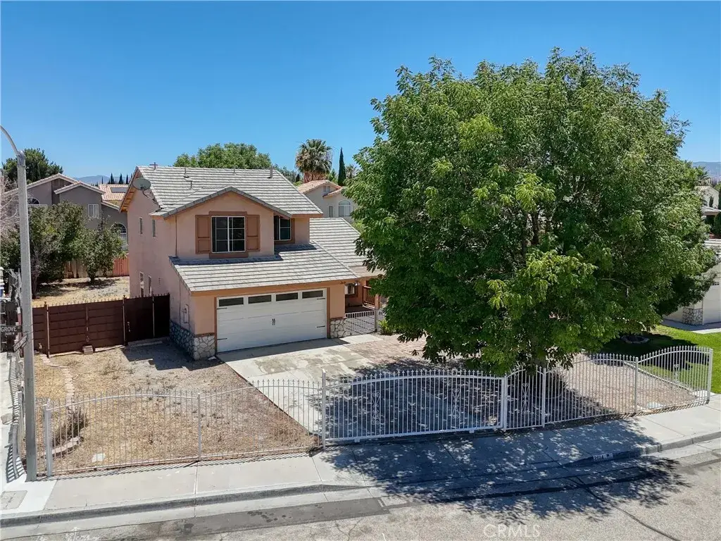 2614 W Newgrove Street, Lancaster, CA 93536 - #1