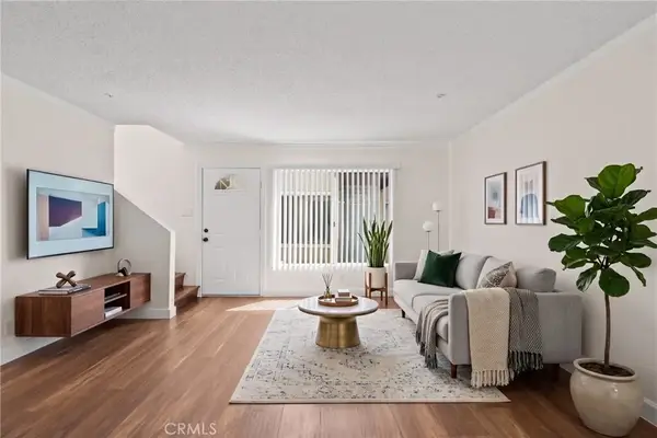 8800 Burnet Avenue #7, North Hills, CA 91343