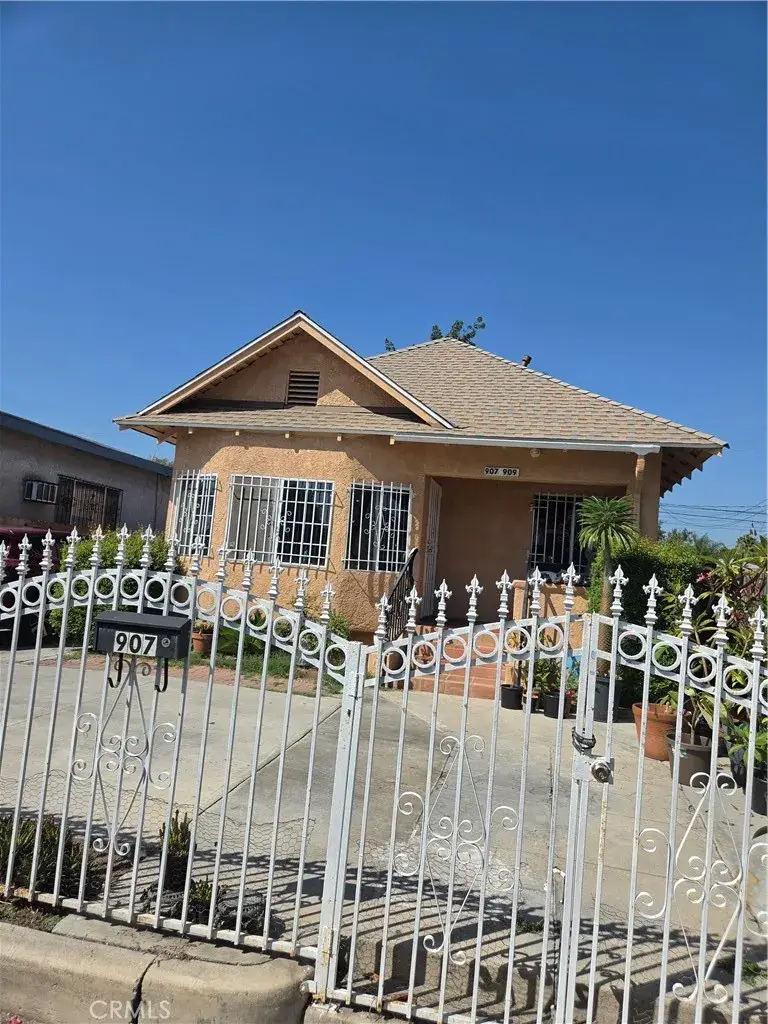 907 E 50th, Los Angeles, CA 90011 - #1