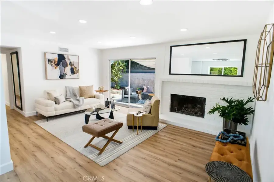11340 Gladstone, Sylmar, CA 91342 - #3