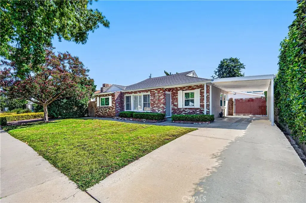 4950 Garden Grove, Tarzana, CA 91356 - #1