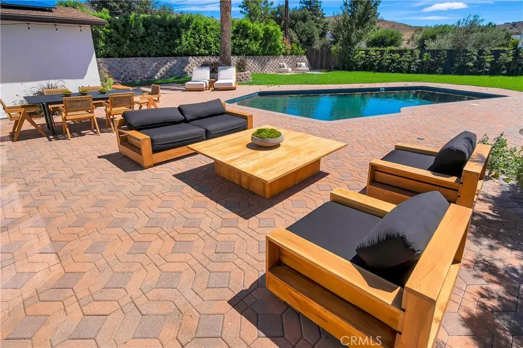 5420 Parkmor, Calabasas, CA 91302 - #1