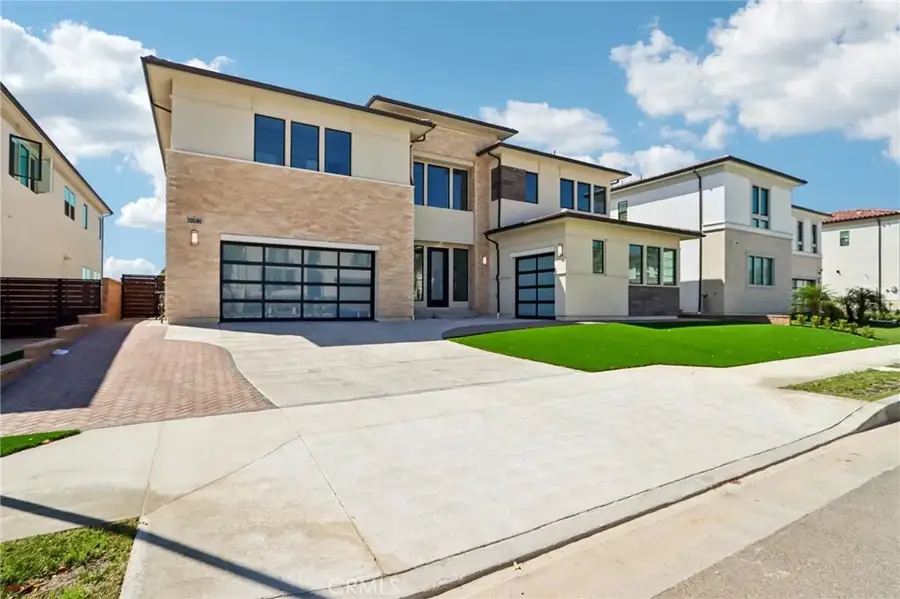 20580 Edgewood Court, Chatsworth, CA 91311 - #2