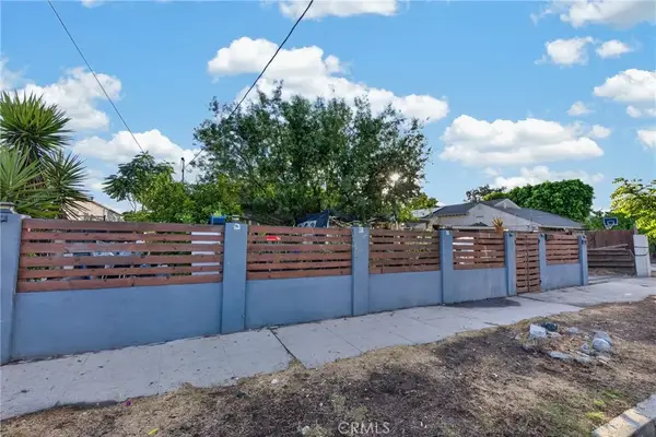 11081 De Garmo, Pacoima, CA 91331