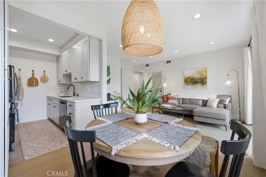 14539 Benefit #205, Sherman Oaks, CA 91403 - #2