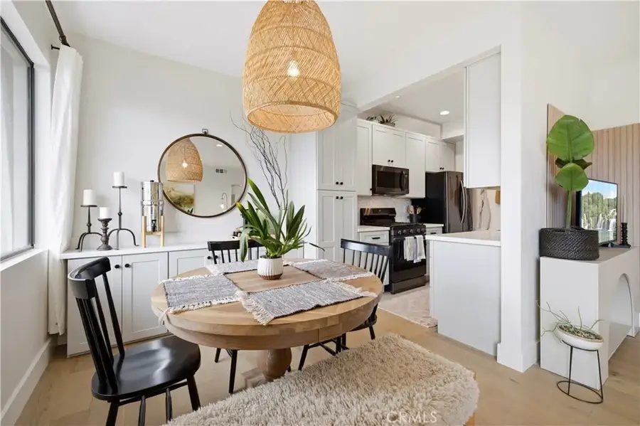 14539 Benefit #205, Sherman Oaks, CA 91403 - #3