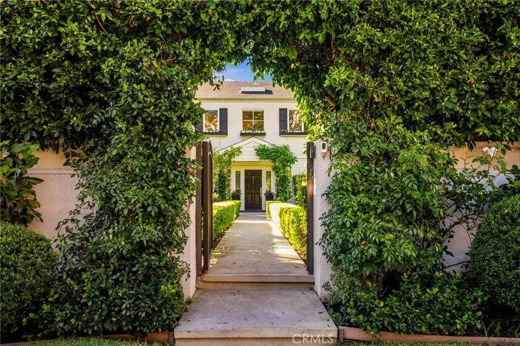 14647 Valley Vista Boulevard, Sherman Oaks, CA 91403 - #1
