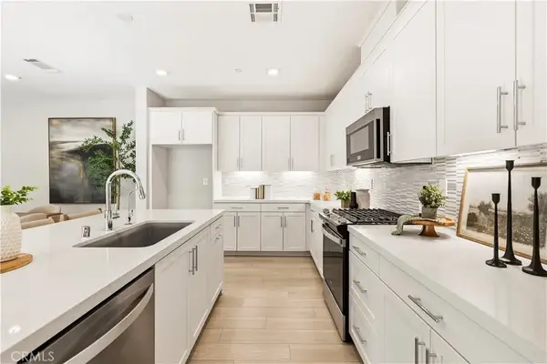 27637 Ensemble, Valencia, CA 91381