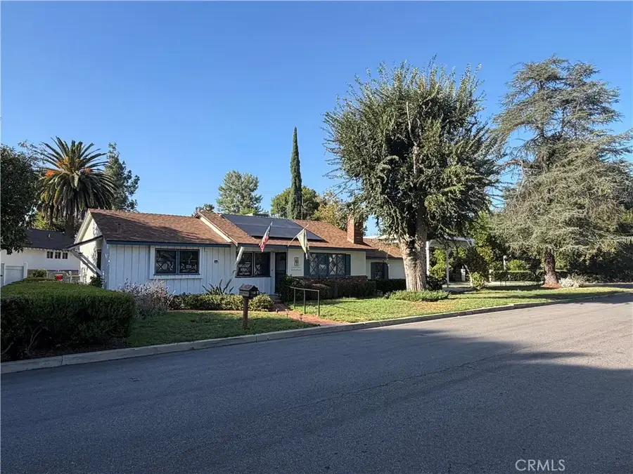 23141 Gonzales, Woodland Hills, CA 91367 - #2