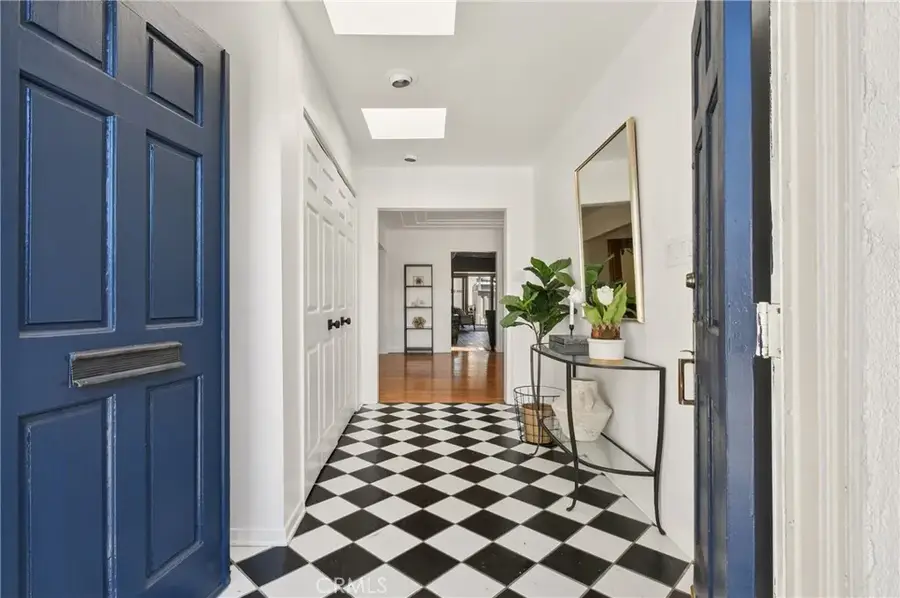5546 Strohm, North Hollywood, CA 91601 - #3