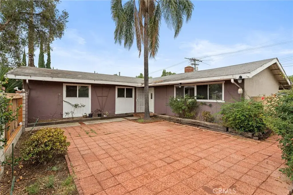 8233 Fallbrook, West Hills, CA 91304 - #1