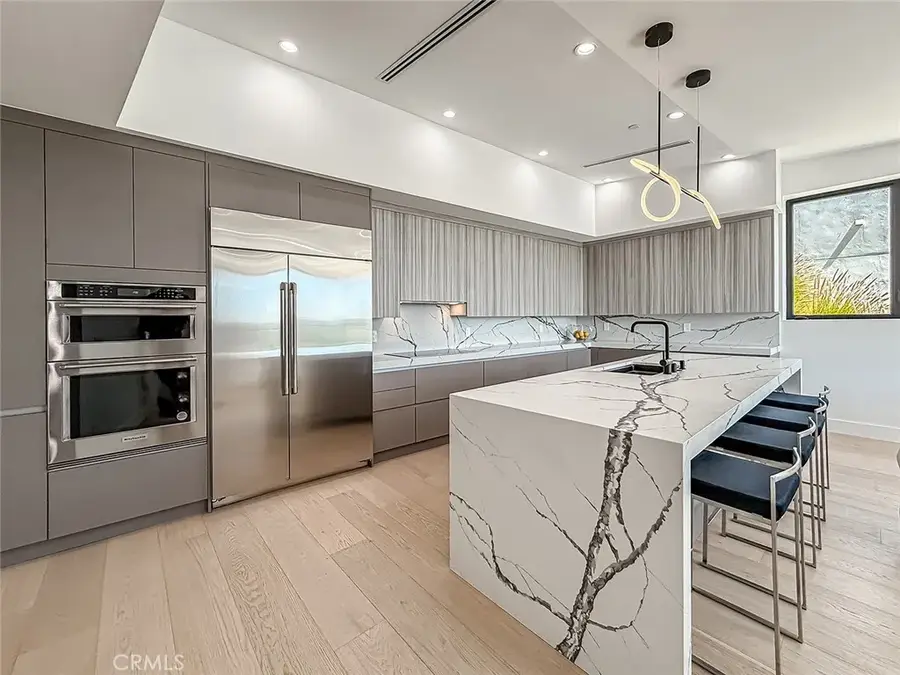 5130 Medina, Woodland Hills, CA 91364 - #3