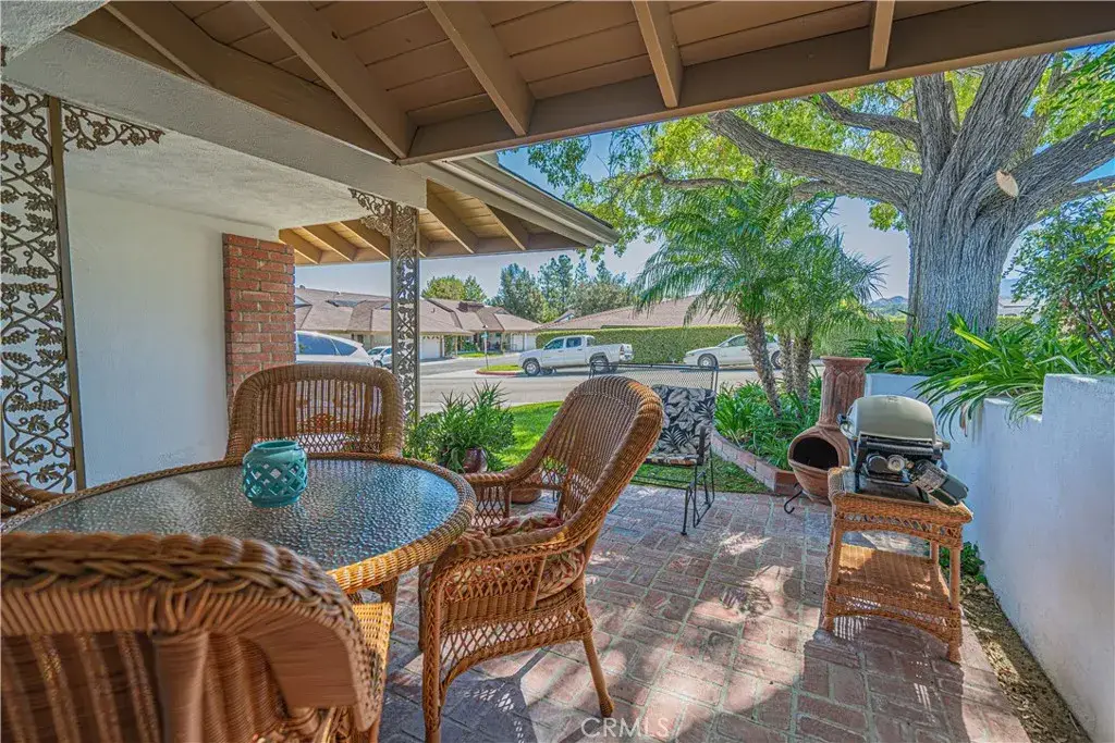 26811 Oak Branch Circle, Newhall, CA 91321 - #1