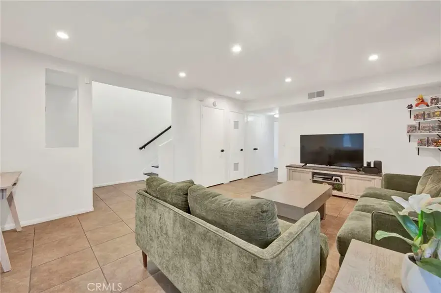 6230 Nye St, Commerce, CA 90040 - #3