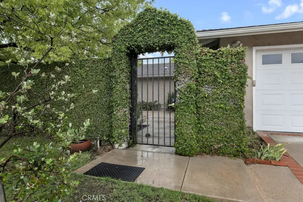 26106 Veva Way, Calabasas, CA 91302 - #1