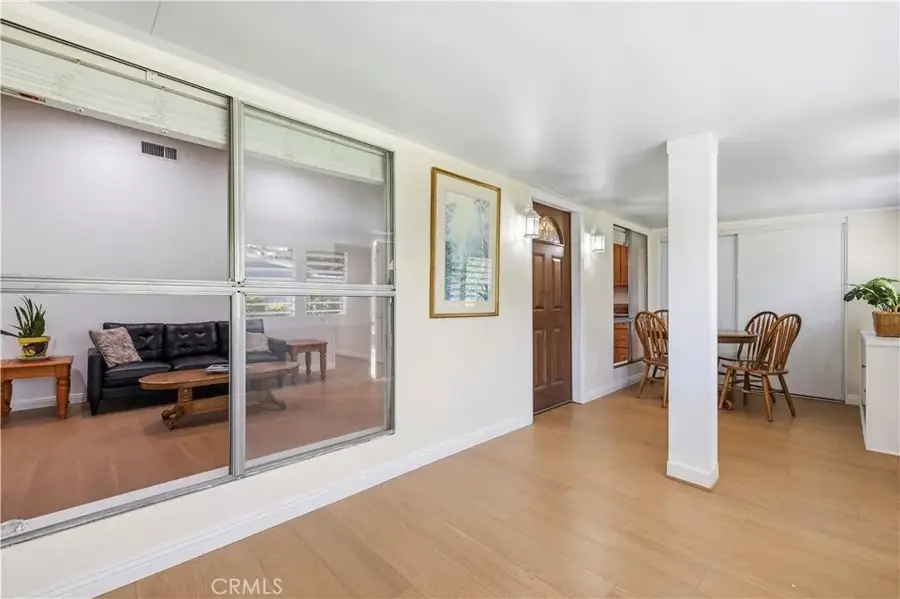 19204 Avenue Of The Oaks #B, Newhall, CA 91321 - #3