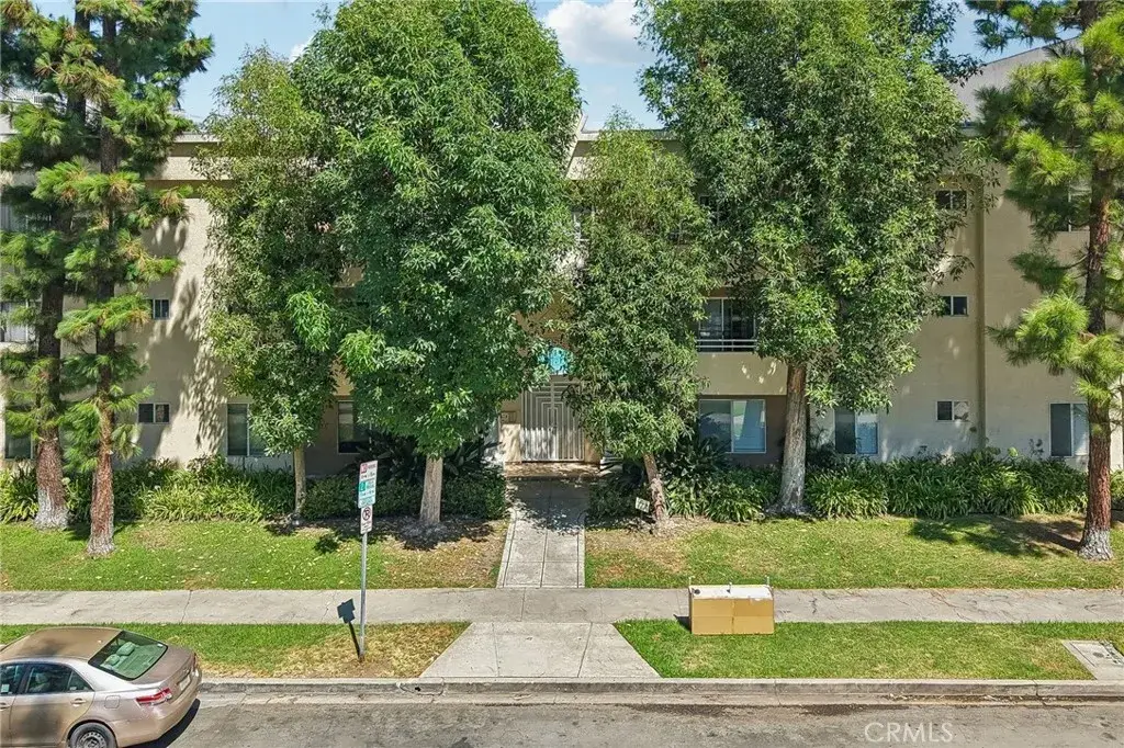 4358 Mammoth Avenue #14, Sherman Oaks, CA 91423 - #1
