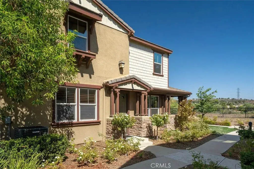 28600 Pietro Drive, Valencia, CA 91354 - #1