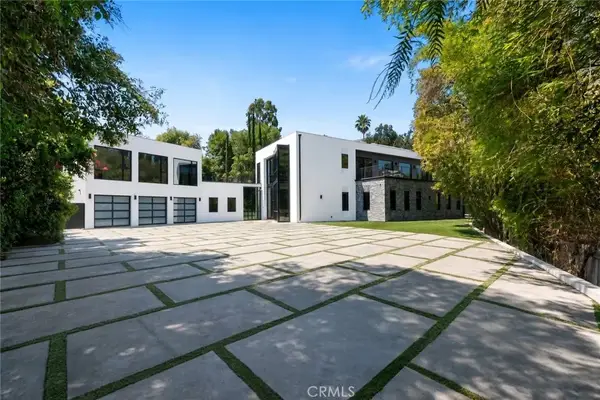 4653 Vanalden Avenue, Tarzana, CA 91356