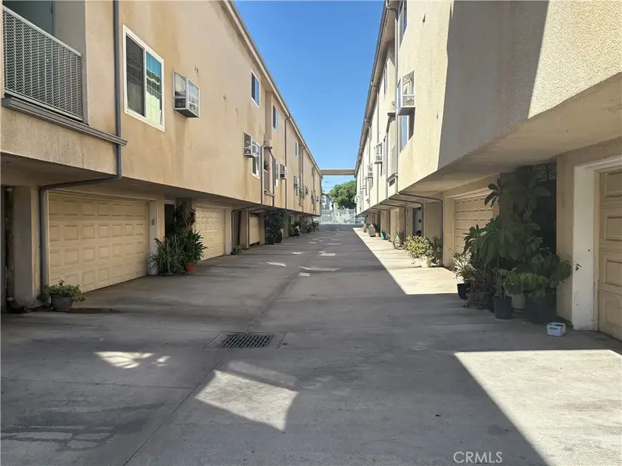 8800 Burnet #16, North Hills, CA 91343 - #3