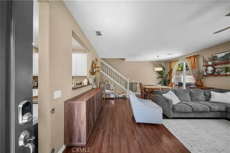 28360 Mirabelle, Saugus, CA 91350 - #2