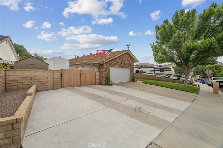 20755 Benz, Saugus, CA 91350 - #2