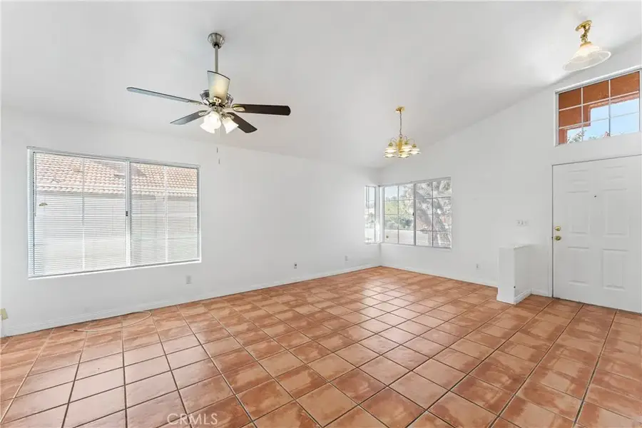 5546 Laurel Avenue, Palmdale, CA 93552 - #3