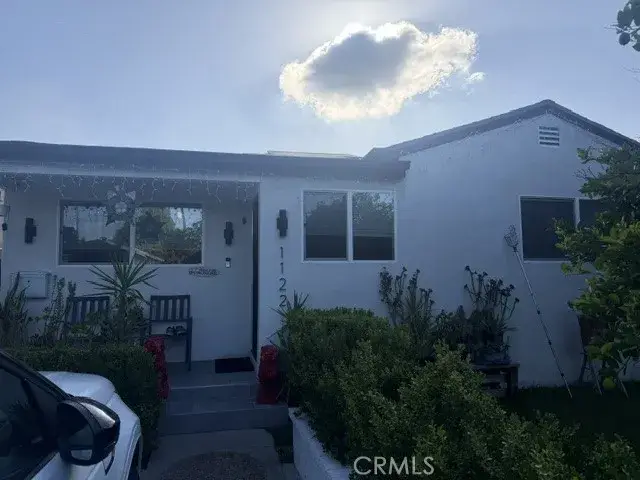 1122 N Beachwood, Burbank, CA 91506 - #1