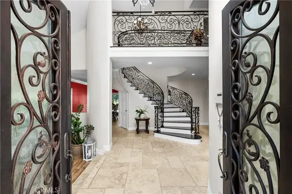 10909 Willowbrae Avenue, Chatsworth, CA 91311