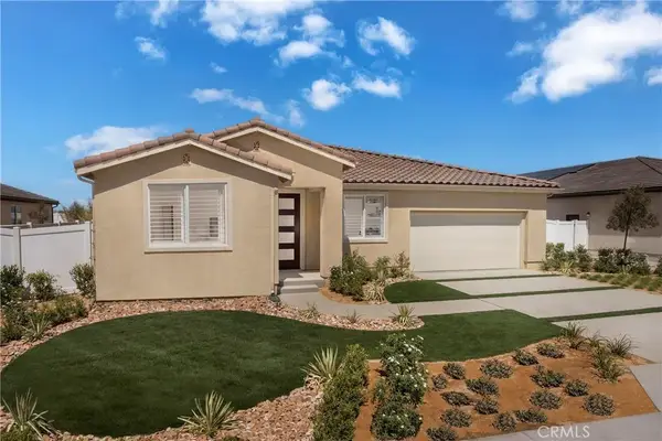 1518 E Holguin Street, Lancaster, CA 93534