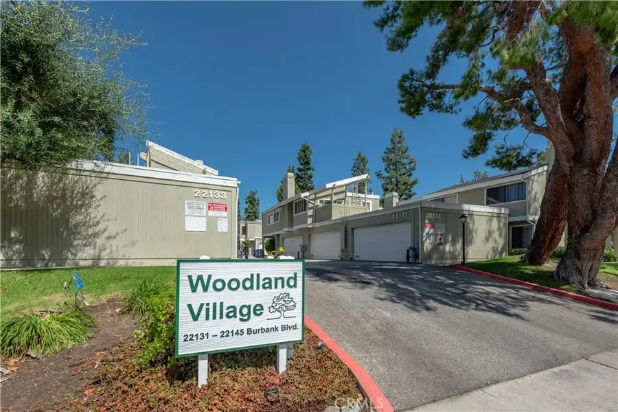 22139 Burbank Boulevard #7, Woodland Hills, CA 91367 - #2