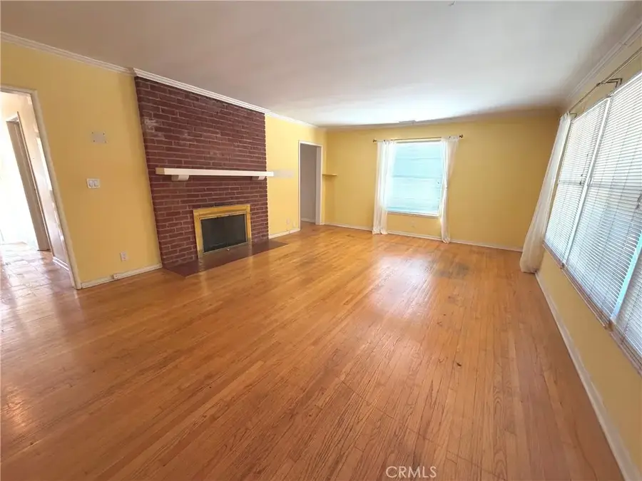 17605 Tarzana Street, Encino, CA 91316 - #2