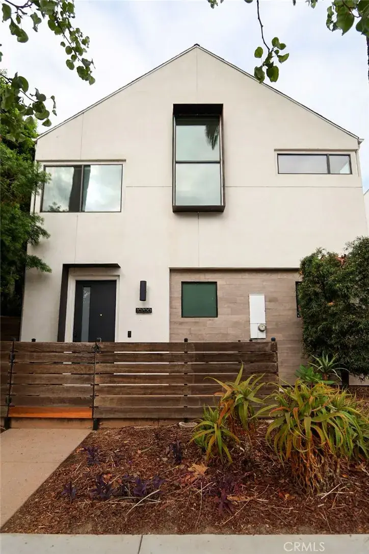 10700 W Octave, North Hollywood, CA 91601 - #1