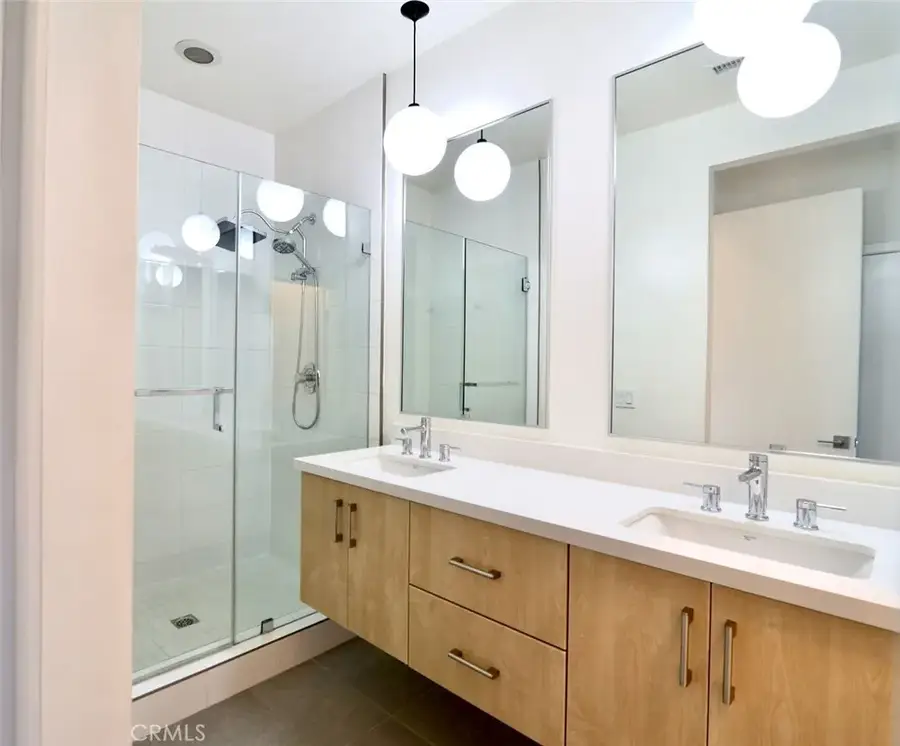 10700 W Octave, North Hollywood, CA 91601 - #3