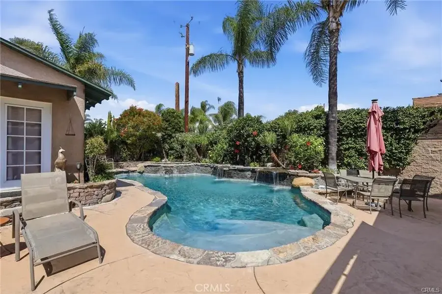1221 N Lima Street, Burbank, CA 91505 - #2