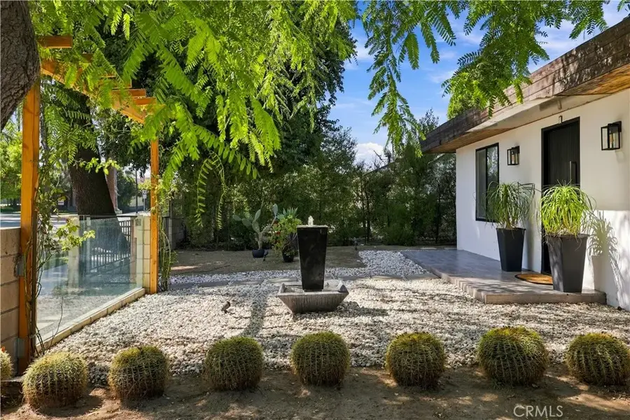 17417 Sherman Way, Lake Balboa, CA 91406 - #2