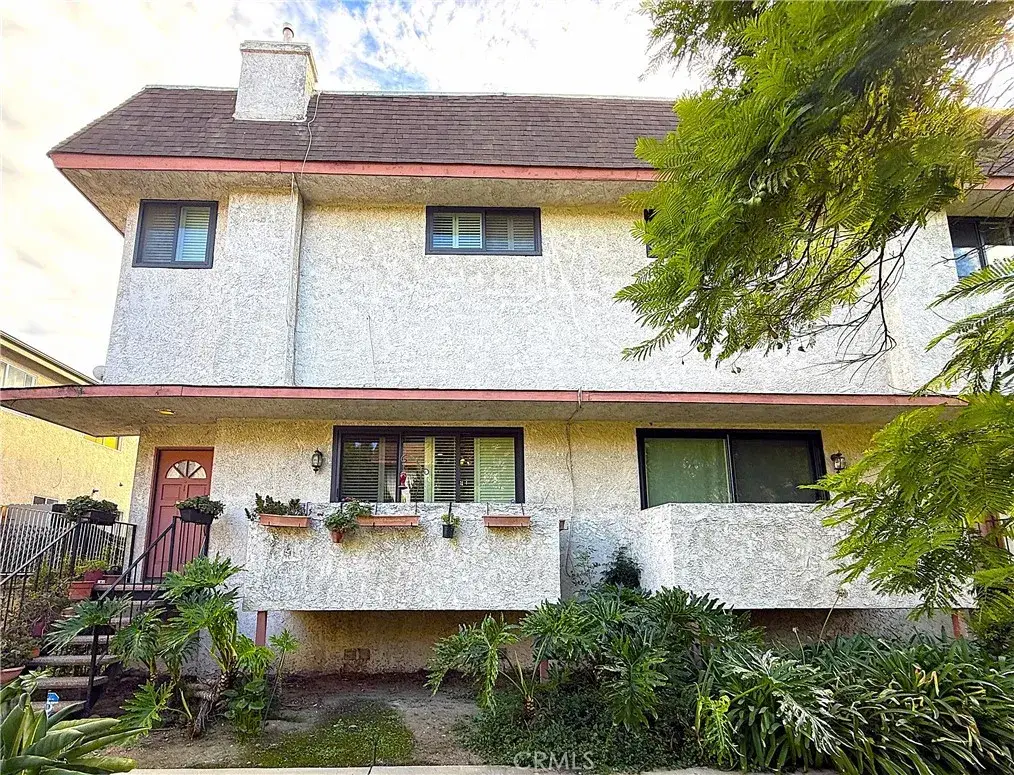 7610 Canby, Reseda, CA 91335 - #1
