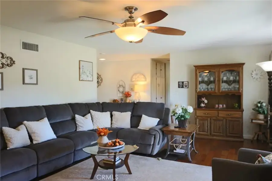 20046 Avenue Of The Oaks, Newhall, CA 91321 - #2